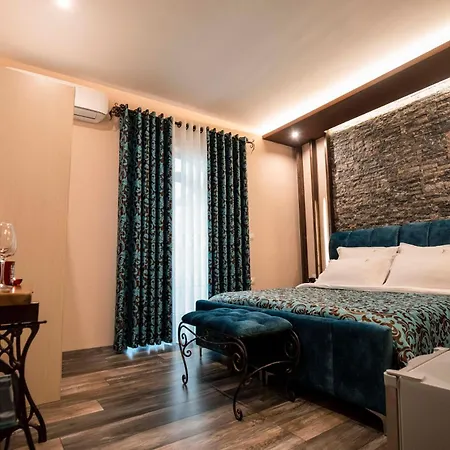 Eden Boutique Hotel 4*