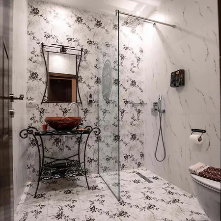 Eden Boutique 4*