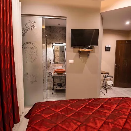 فندق Eden Boutique 4*