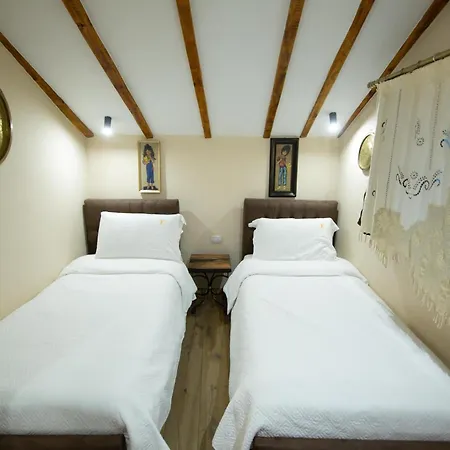 Eden Boutique 4* Κορυτσά