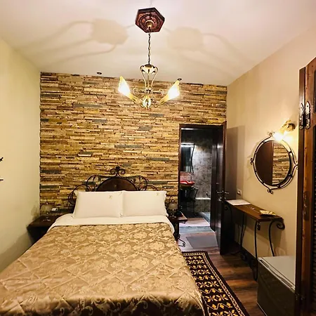 Eden Boutique Korça