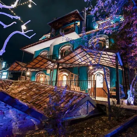 فندق Eden Boutique 4*