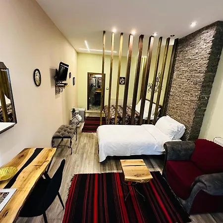Eden Boutique Korce