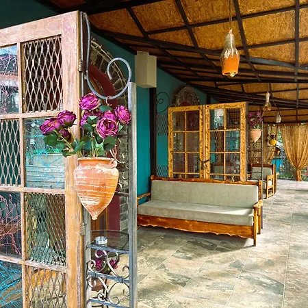 Eden Boutique فندق كورتشي