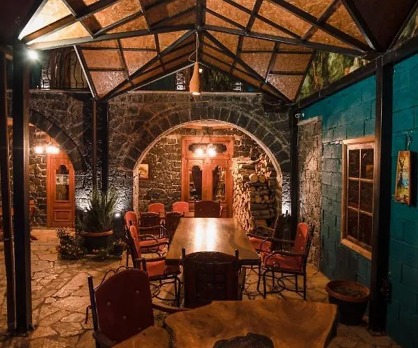 Eden Boutique فندق كورتشي