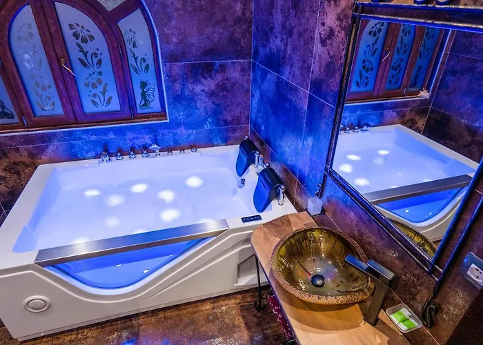 Eden Boutique فندق كورتشي