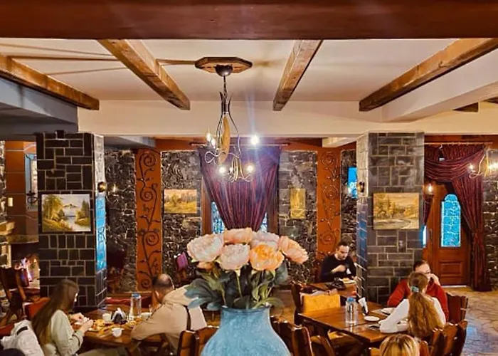 فندق Eden Boutique 4*